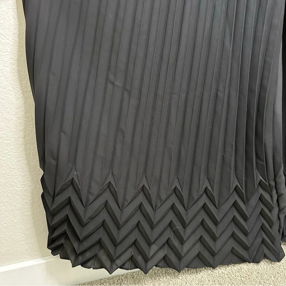ALICE + OLIVIA Black Adalyn Halter Pleated Jumpsuit SZ US 12 - Picture 6 of 8